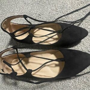 Bella Marie Women's Black Strappy Flats